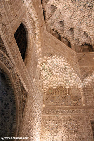 Detalle mocárabes en los Palacios Nazaríes de la Alhambra