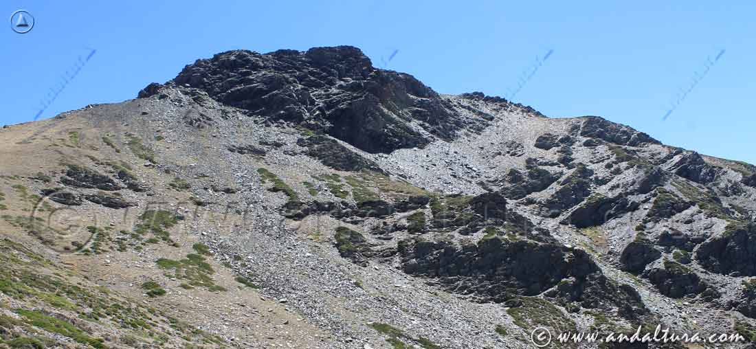Cerro del Almirez - Ruta por la Alta Montaña de Sierra Nevada en la provincia de Almería