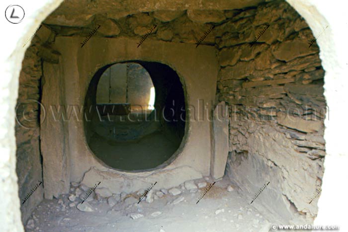 Dolmen en el Yacimiento arqueológico de los Millares - Santa Fe de Mondújar - Almería
