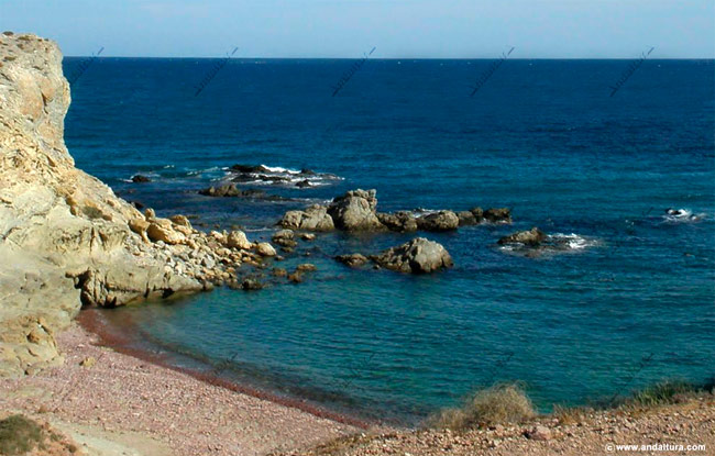 Cala de la Media Luna - Guía de Playas de Níjar y del Parque Natural Cabo de Gata - Níjar