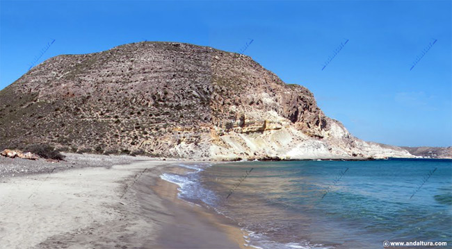 Cala del Plomo y Cerro de la Higuera - Guía de playas de Níjar y del Parque Natural Cabo de Gata
