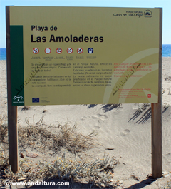 Cartel de la Playa de las Amoladeras - Guía Litoral de la capital de Almería y el Parque Natural Cabo de Gata - Níjar