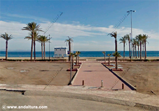 Entrada a la Playa de las Salinas - Guía de Playas de Roquetas de Mar
