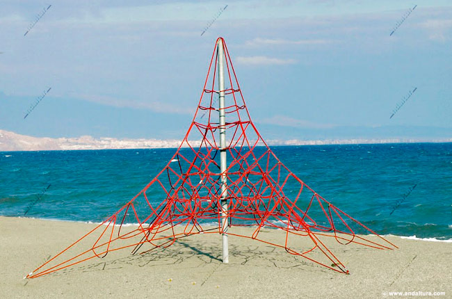 Instalación en la Playa de la Urbanización de Roquetas de Mar