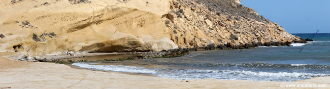 Zona oriental de la Playa de las Palmeras, también conocida como Cala Taray - Guía de Playas de Pulpí