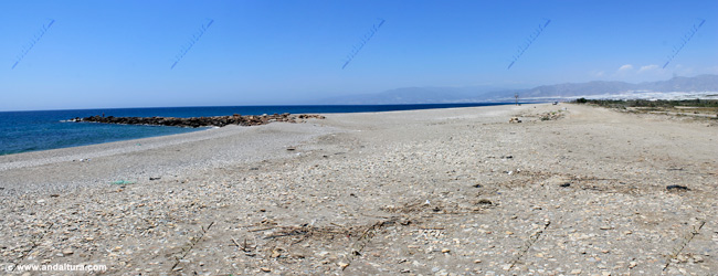 Playa de Balerma y Punta de Piedra del Moro desde la Playa Peña del Moro - Guía de Playas de El Ejido