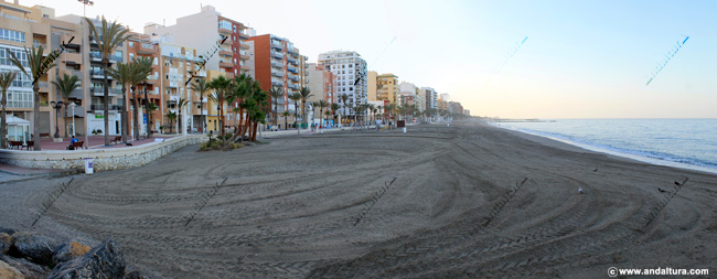 Playa del Zapillo o Playa del Palmeral - Guía de Playas de la capital de Almería