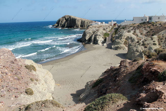 Playa de Peñón Blanco y la Isleta - Guía de Playas de Níjar