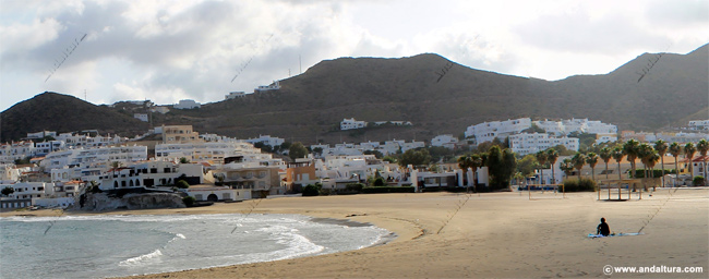 Playa de San José - Playa urbana de San José - Guía de Playas de Níjar y del Parque Natural Cabo de Gata