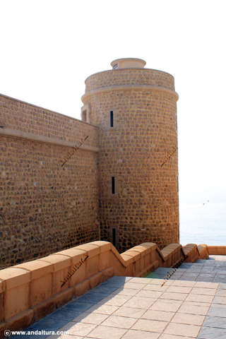 Torre del Castillo de Santa Ana - Guía Litoral de Roquetas de Mar