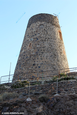 Torre de Vela Blanca - Ruta de Senderismo por el Litoral de Níjar y del Parque Natural Cabo de Gata - Níjar