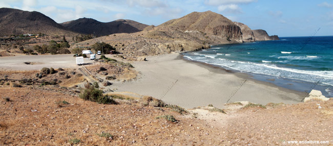 Playa del Peñón Blanco - Guía de Playas de Níjar y del Parque Natural Cabo de Gata