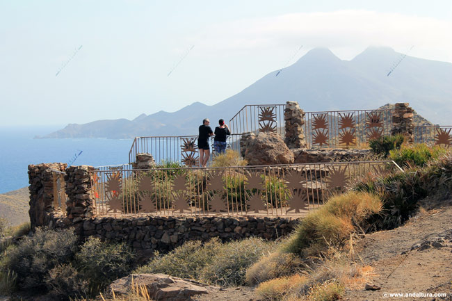 Mirador de la Amatista, al fondo Los Frailes - Parque Natural Cabo de Gata - Níjar