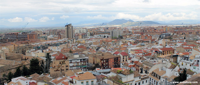 Plaza de toros de Granada y Sierra Elvira desde el Mirador de la Cuesa de la Lona en el Albaycín