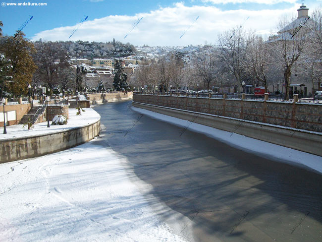 Río Genil a su paso por Granada nevado - Callejero de Granada