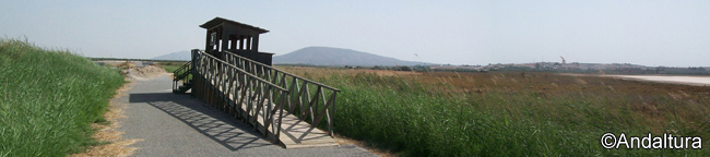 Observatorio de las Albinas junto al Mirador La Vicaría - Ruta de Senderismo por el Sendero de las Albinas - Laguna de Fuente de Piedra