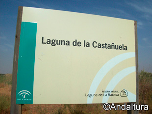 Cartel informativo de la Laguna de la Castañuela de la Reserva de la Laguna de la Ratosa