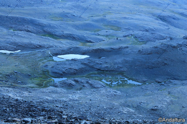 Amaneciendo sobre el Valle de Dílar - Láminas de aguas y Lagunas Glaciares de los Lagunillos de la Virgen