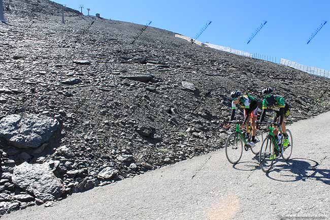 Descenso del Veleta - Rutas ciclistas por Sierra Nevada