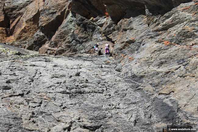 Escalada en el Corral del Veleta - Escalando en Sierra Nevada