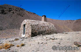 Refugio del Caballo y Cerro del Caballo al fondo