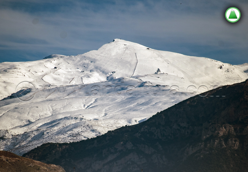 Cerro de los Machos y Veleta desde Granada