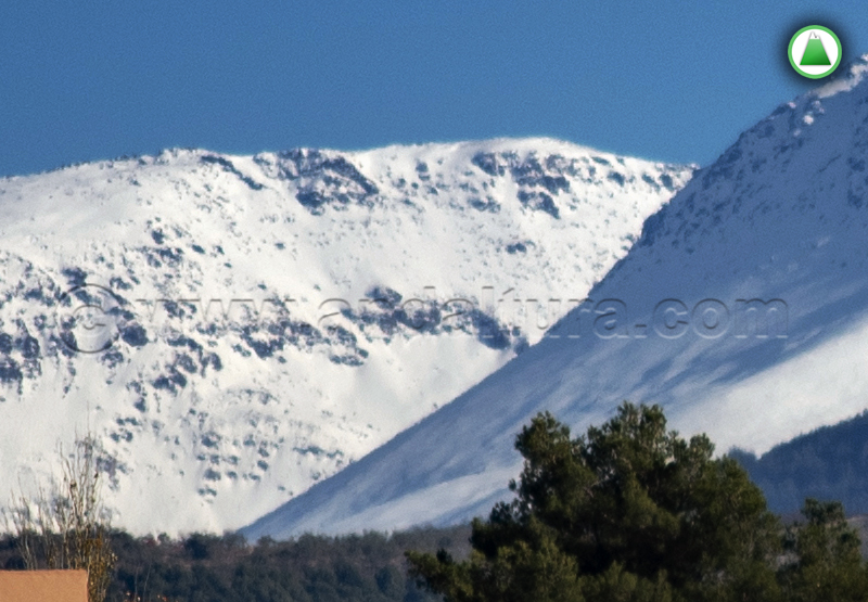 Tresmiles de Sierra Nevada: Pico de la Justicia desde Granada