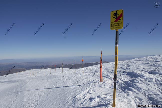 Límite esquiable de la Estación de Esquí, junto al Barranco de San Juan