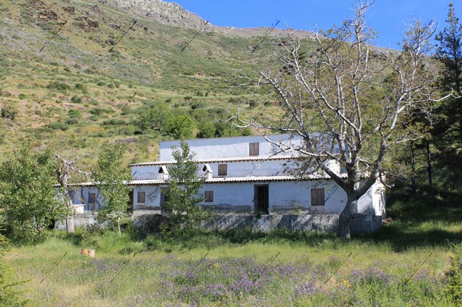 Casas de Tello - Casa Forestal de Tello - Refugios de Sierra Nevada - Refugios del Valle de Lanjarón
