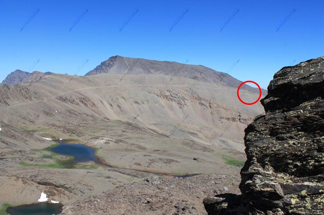 Situación del Refugio Villavientos, al fondo el Mulhacén - Rutas de Senderismo de Sierra Nevada