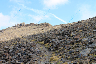 Vereda por la ladera de la Loma de Cuerda Alta al Refugio Elorrieta