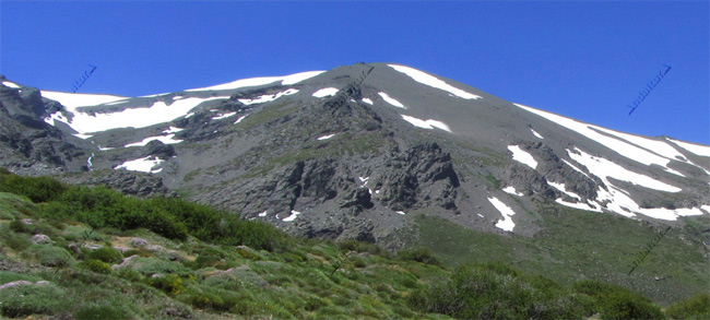 Tresmiles de Sierra Nevada: Ascendiendo hacia el Picón de Jérez