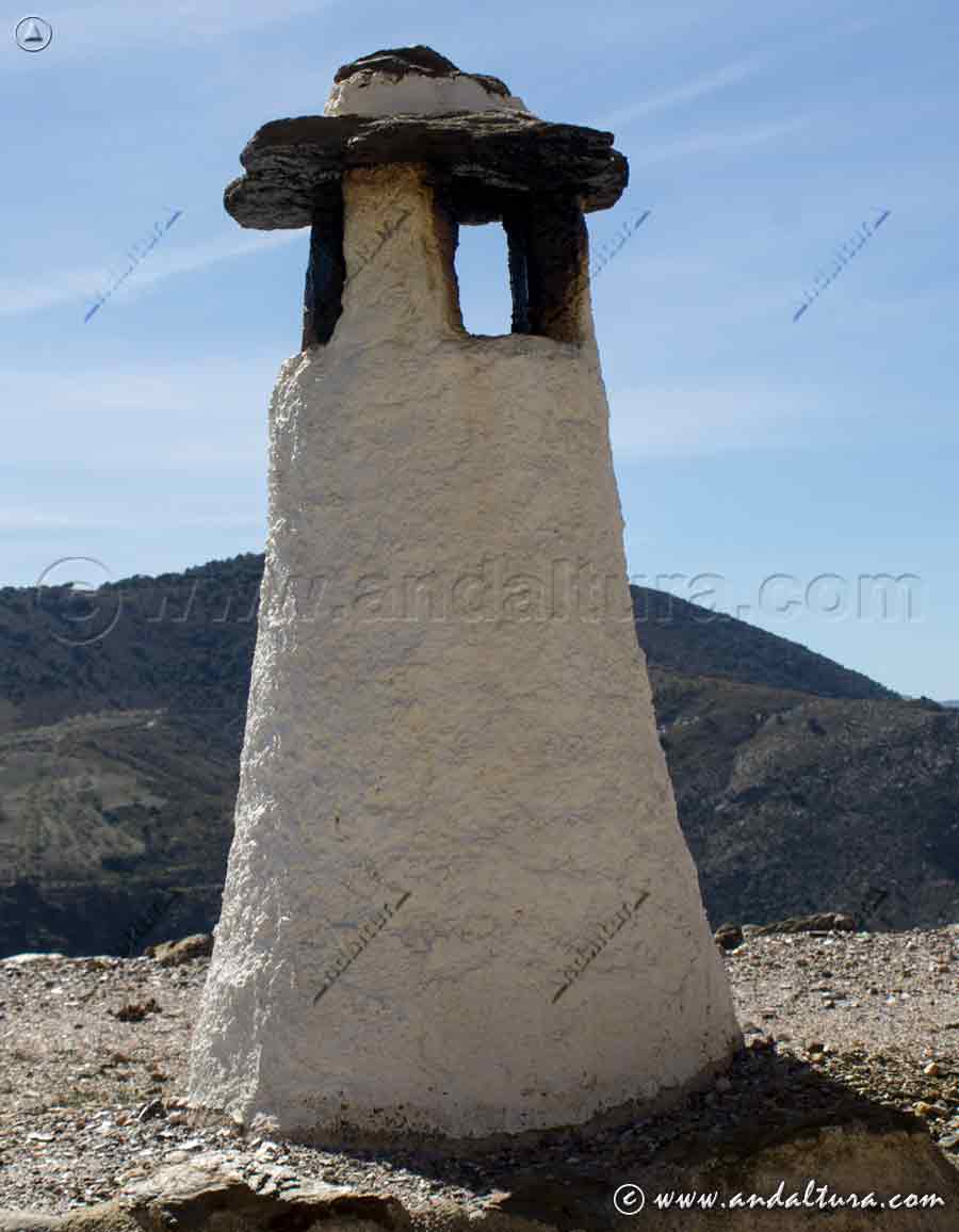Chimenea típica alpujarreña en Busquístar