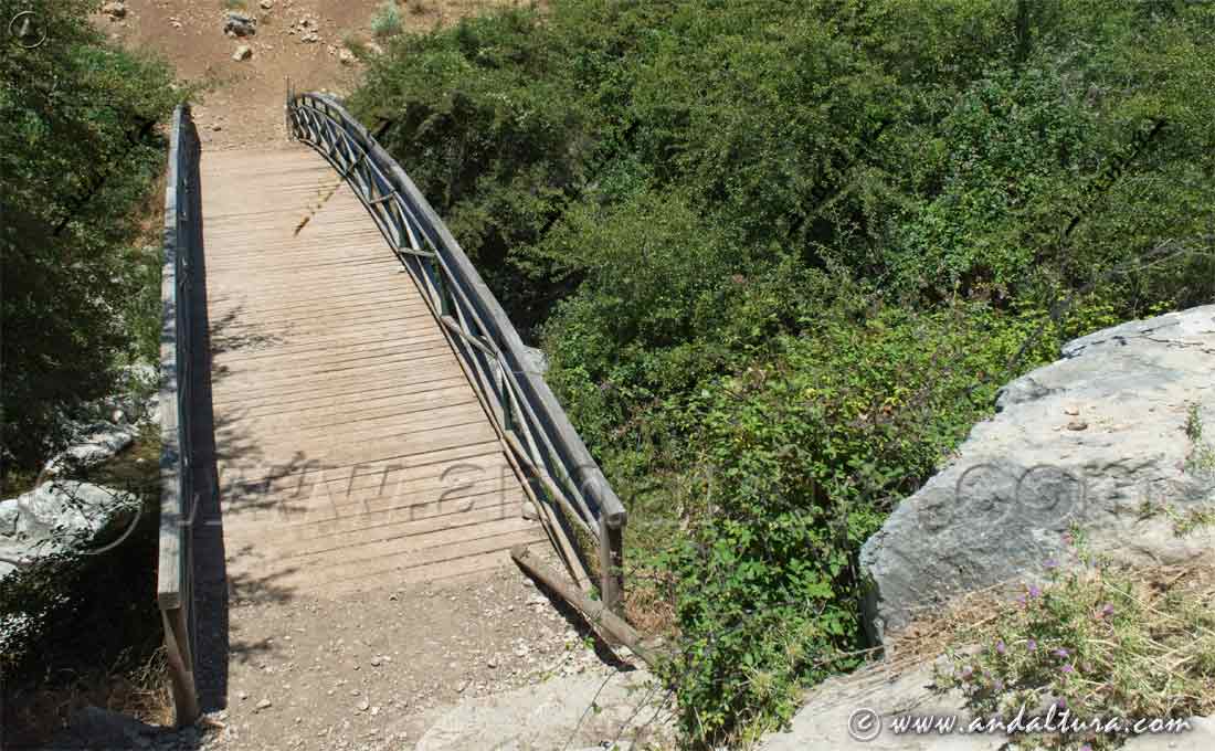 Puente sobre el río Castril - Rutas de Senderismo por el Parque Natural Sierra de Castril