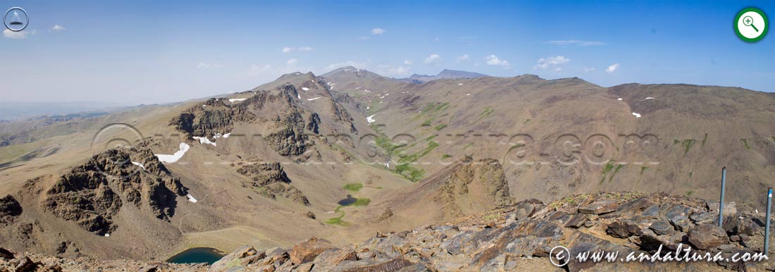 Imagen para ampliar de las Vistas desde el Cerro del Caballo y el Valle de Lanjarón, al fondo los Colosos de Sierra Nevada: Veleta, Alcazaba y Mulhacén