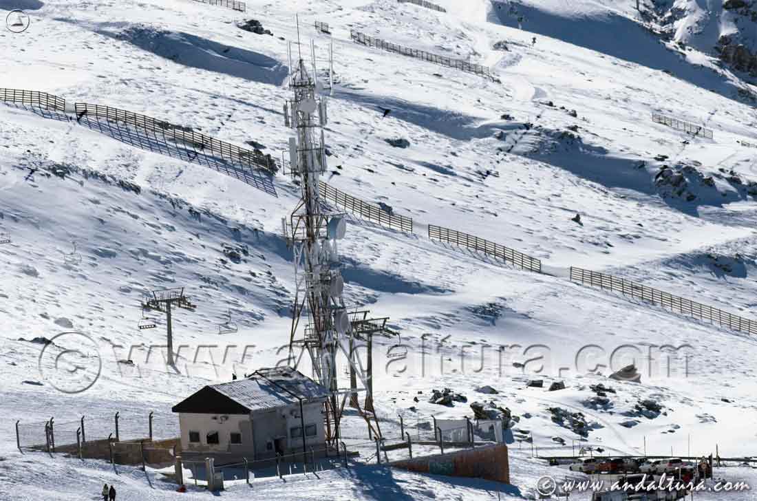 Antenas de comunicación en Sierra Nevada - Hoya de la Mora