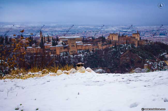 La Alhambra nevada desde el Albaycín