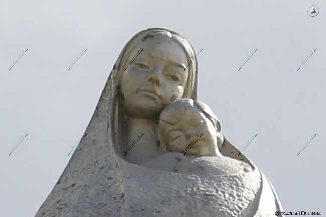 Detalle Monumento a la Virgen de las Nieves - Hoya de la Mora - Sierra Nevada