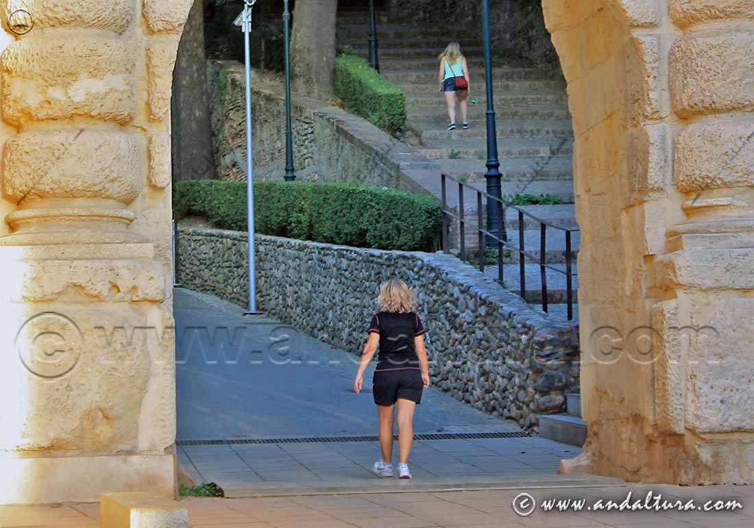 Accesos y como llegar a la Alhambra a pie