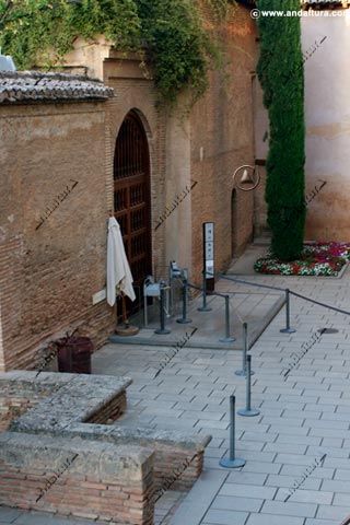 Control de Entrada a los Palacios Nazaríes de la Alhambra