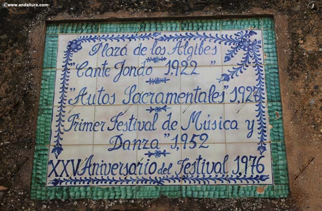 Placa Conmemorativa de la Alhambra al Primer Concurso de Cante Hondo