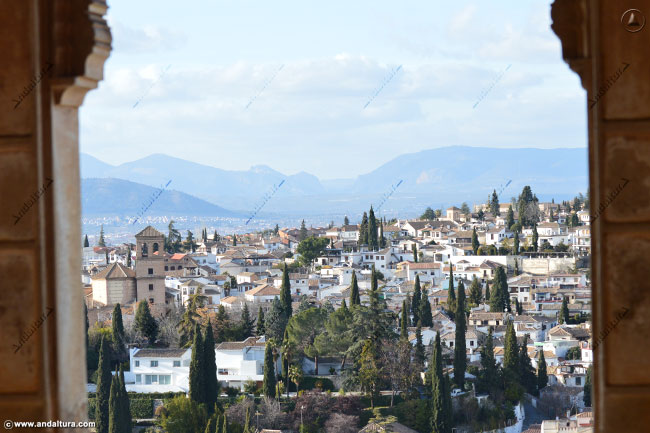 Albaycín y Sierra de Moclín desde el Salón Regio de la Torre de Ismail