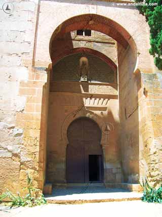 Arco exterior de la Buhedera y Portada Exterior de la Puerta de la Justicia