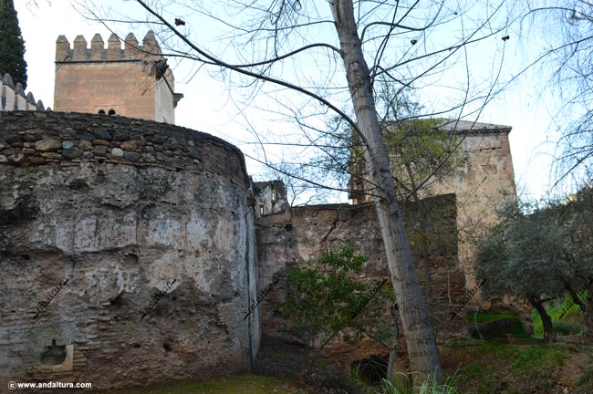 Edificaciones del Baluarte de la Torre de los Picos, antes de su restauración
