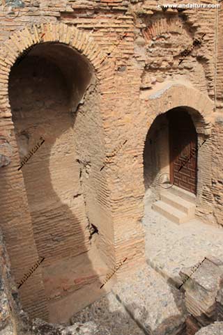 Detalle de la salida interior de la Primitiva Entrada de la Alcazaba
