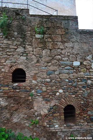 Detalle lateral del muro del Baluarte de la Torre de las Cabezas