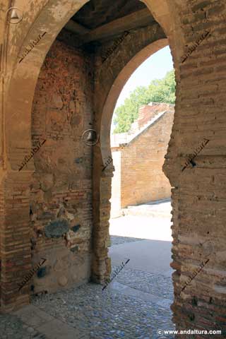 Detalle del Zaguán hacia la Portada Exterior