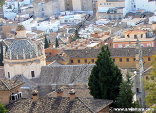 Iglesia de Santo Domingo desde la Torre de la Vela de la Alhambra