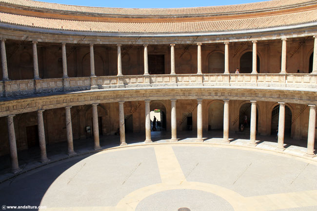 Palacio de Carlos V donde se encuentran los Museos de la Alhambra