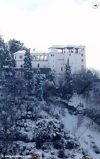 Torre de Ismail y Palacio del Generalife nevados